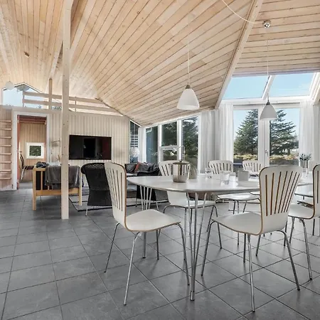 Beach Front Home In Fjerritslev With Sauna * Fjerritslev