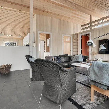 Beach Front Home In Fjerritslev With Sauna 別荘 *