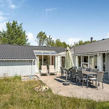 Beach Front Home In Fjerritslev With Sauna 別荘