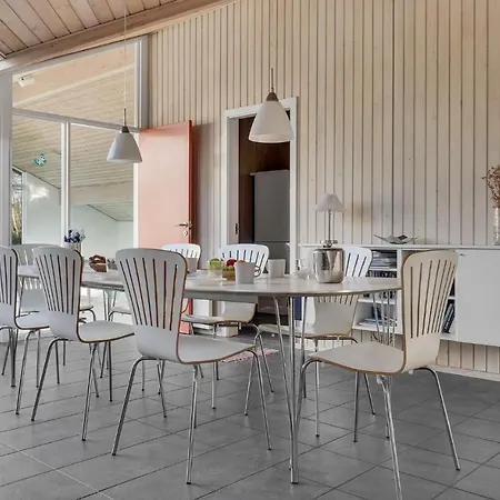 Feriehus Strandhus I Med Sauna