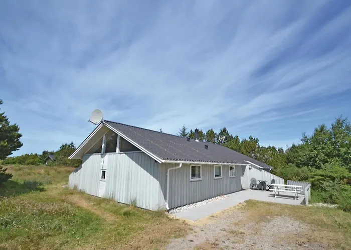 4 Bedroom Gorgeous In Feriehus *